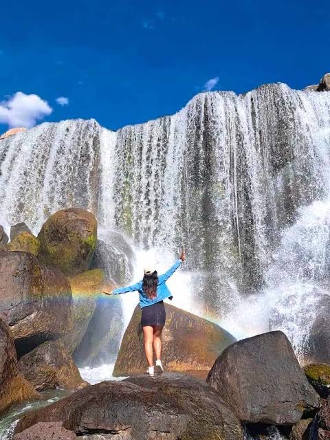 Pillones Waterfalls and Stone Forest