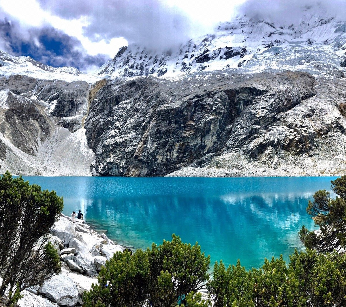 Hike to Lagoon 69